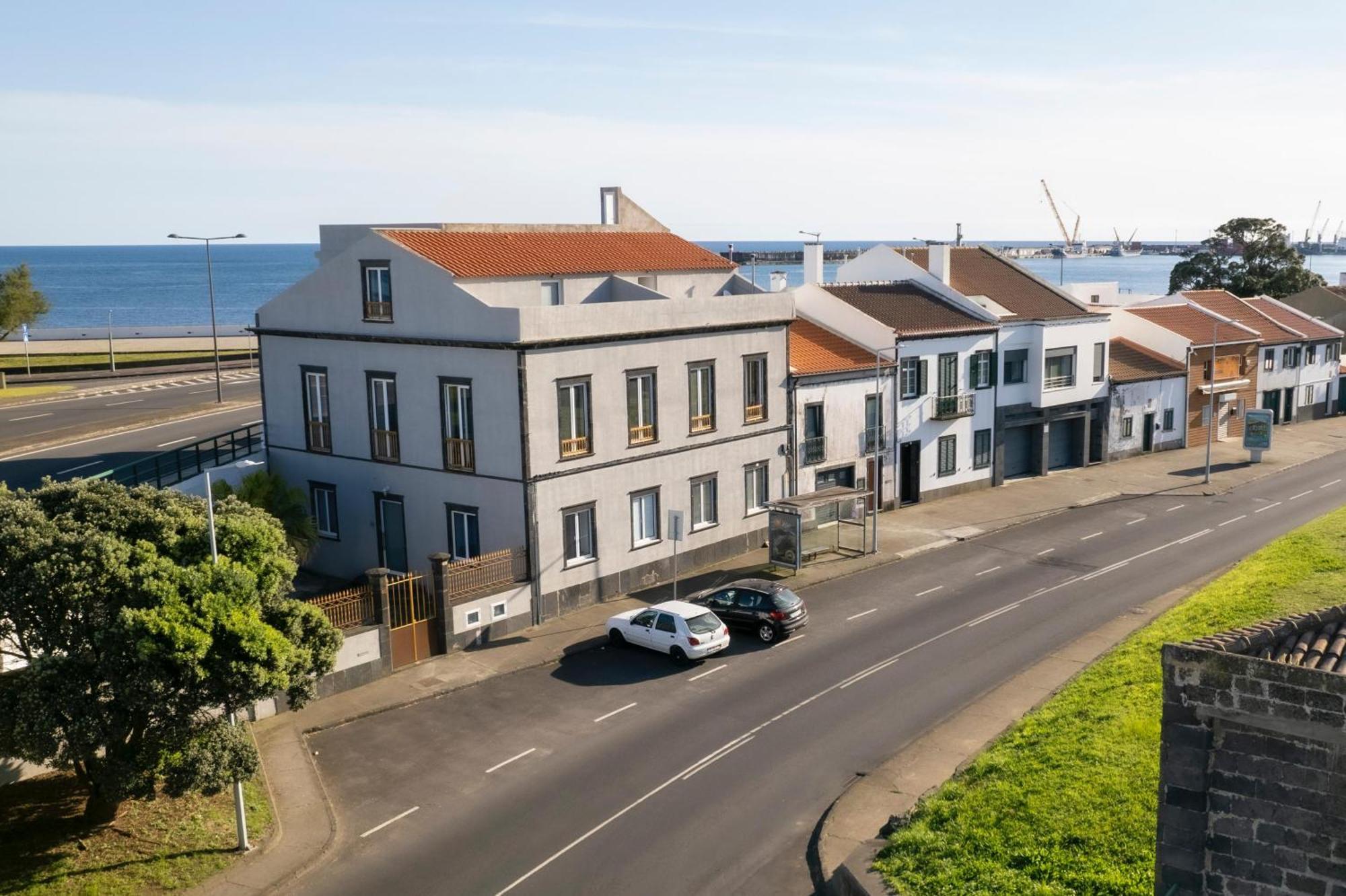 Отель Seaside House Понта-Делгада Экстерьер фото